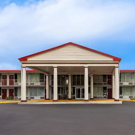 Red Roof Inn & Suites Кейв Сити Екстериор снимка