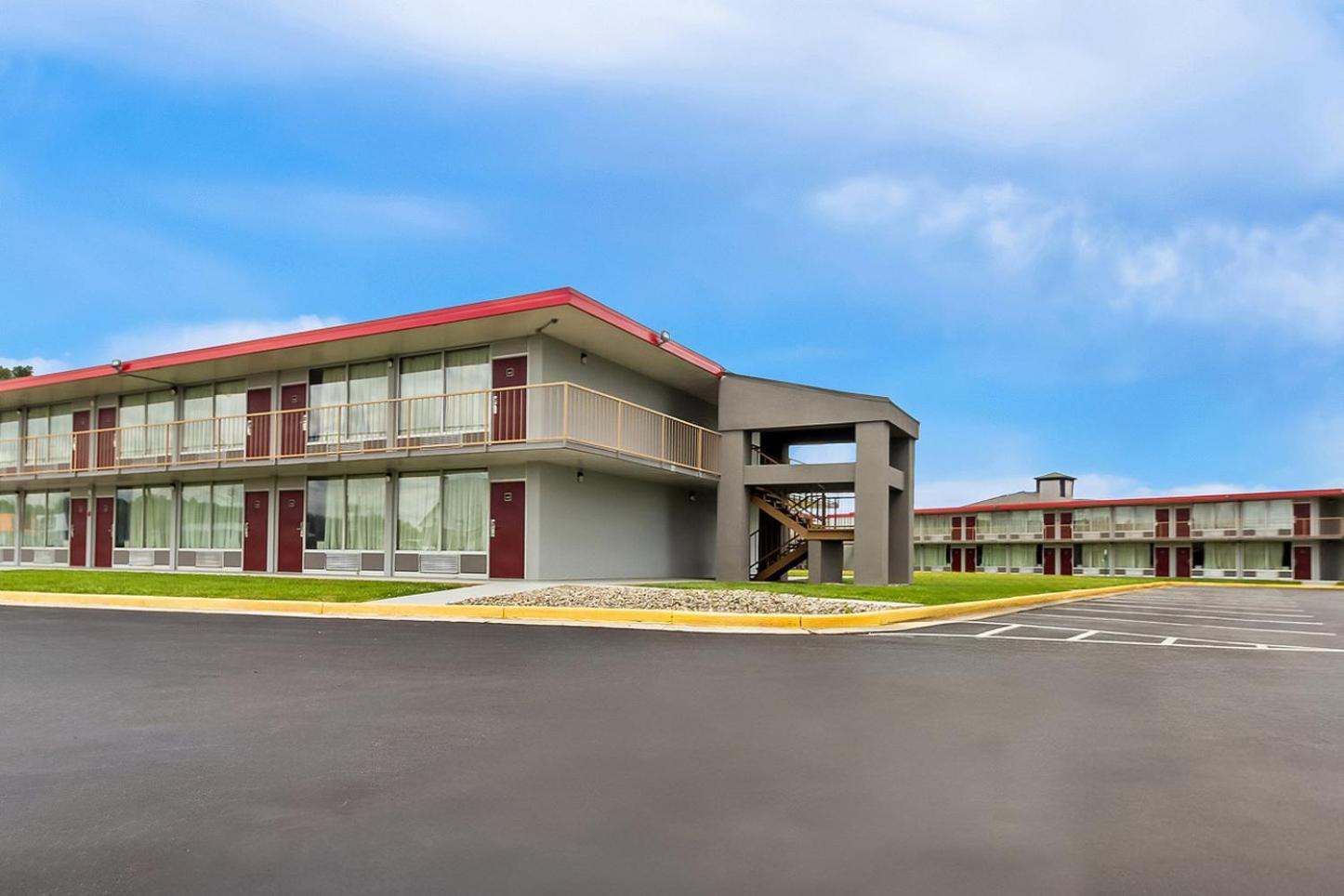 Red Roof Inn & Suites Кейв Сити Екстериор снимка